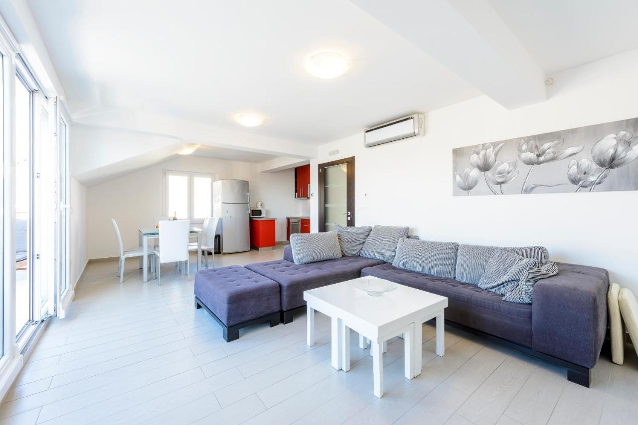 Apartments Niko ツァヴタット エクステリア 写真